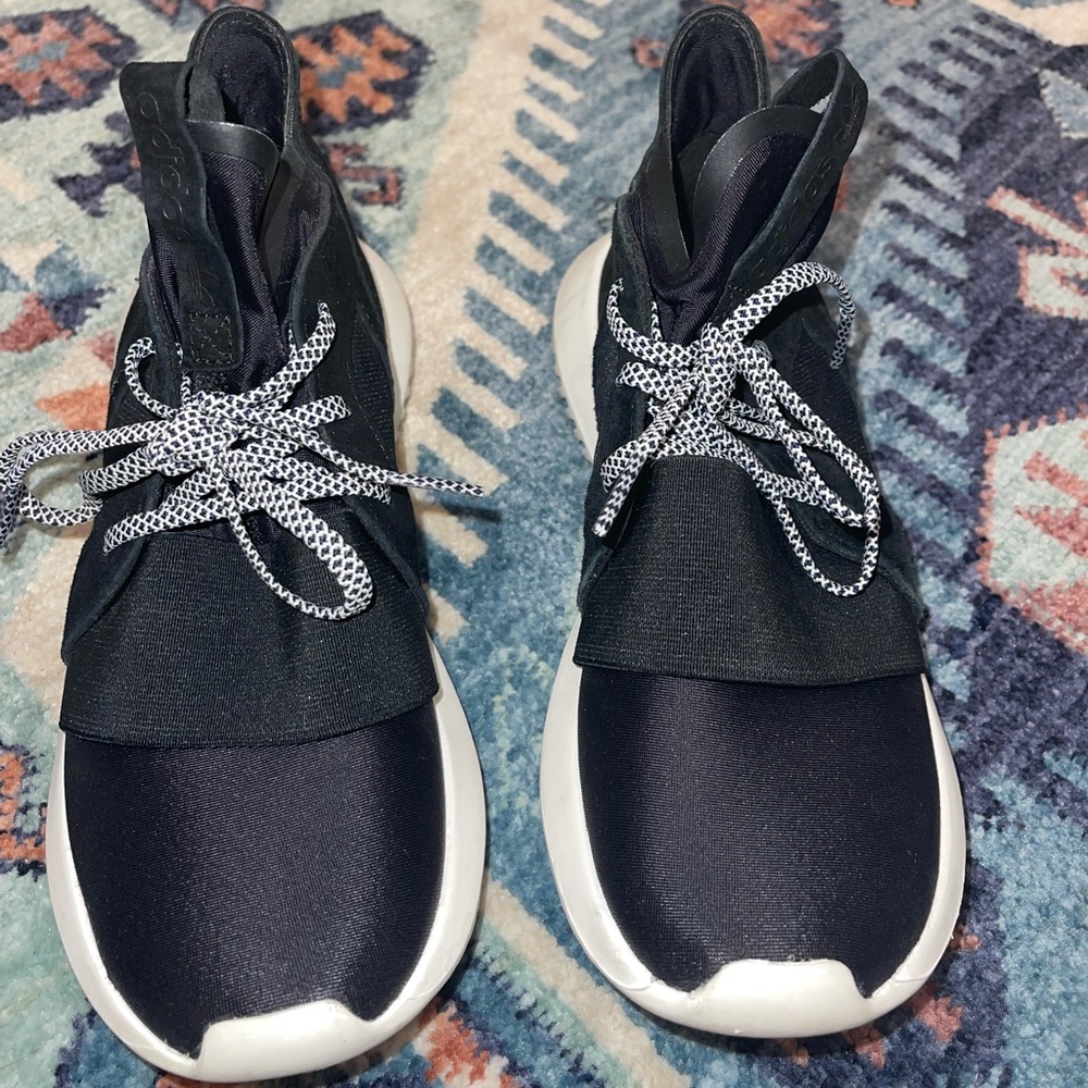 Adidas Sneakers!